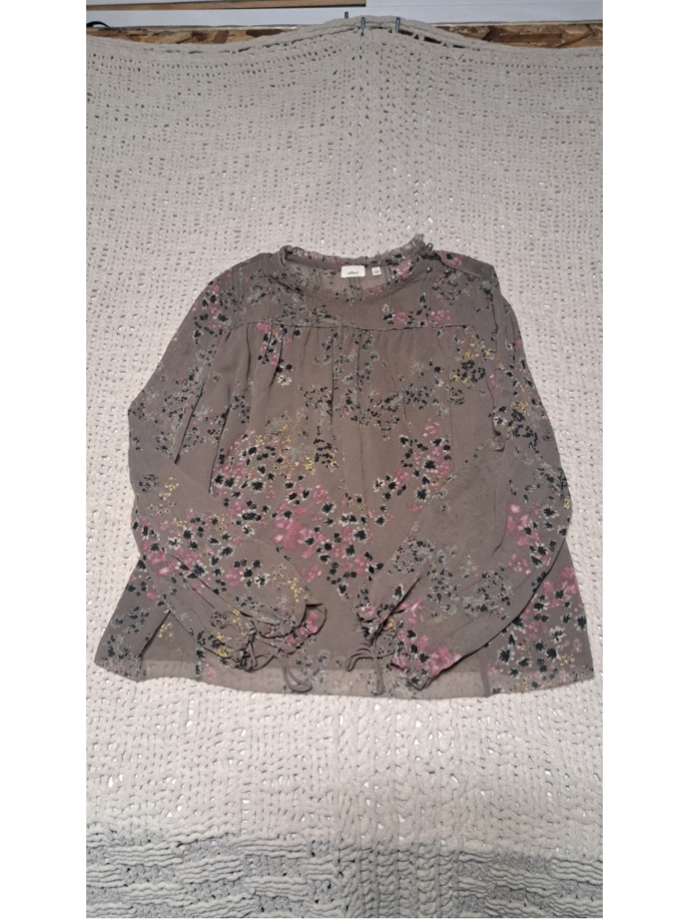 801 - Women's Wilfred Floral Blouse Size S Beige Pink Long Sleeve